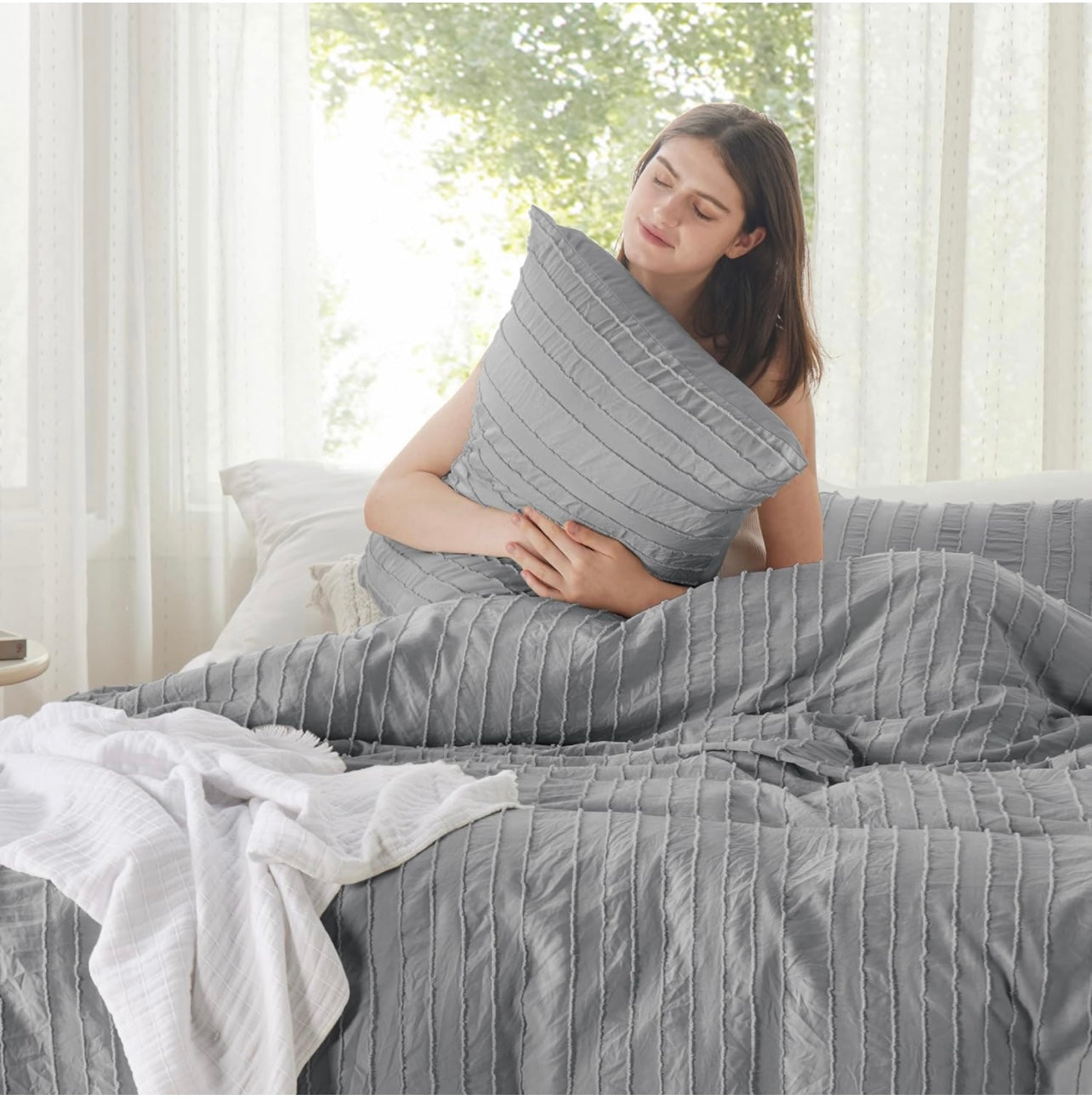 Bedsure Boho Comforter Queen - Grey Tufted Bedding Comforter for all seasons 3 piece set